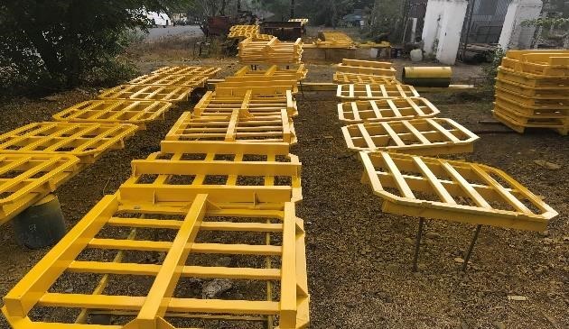 Gratings Frame